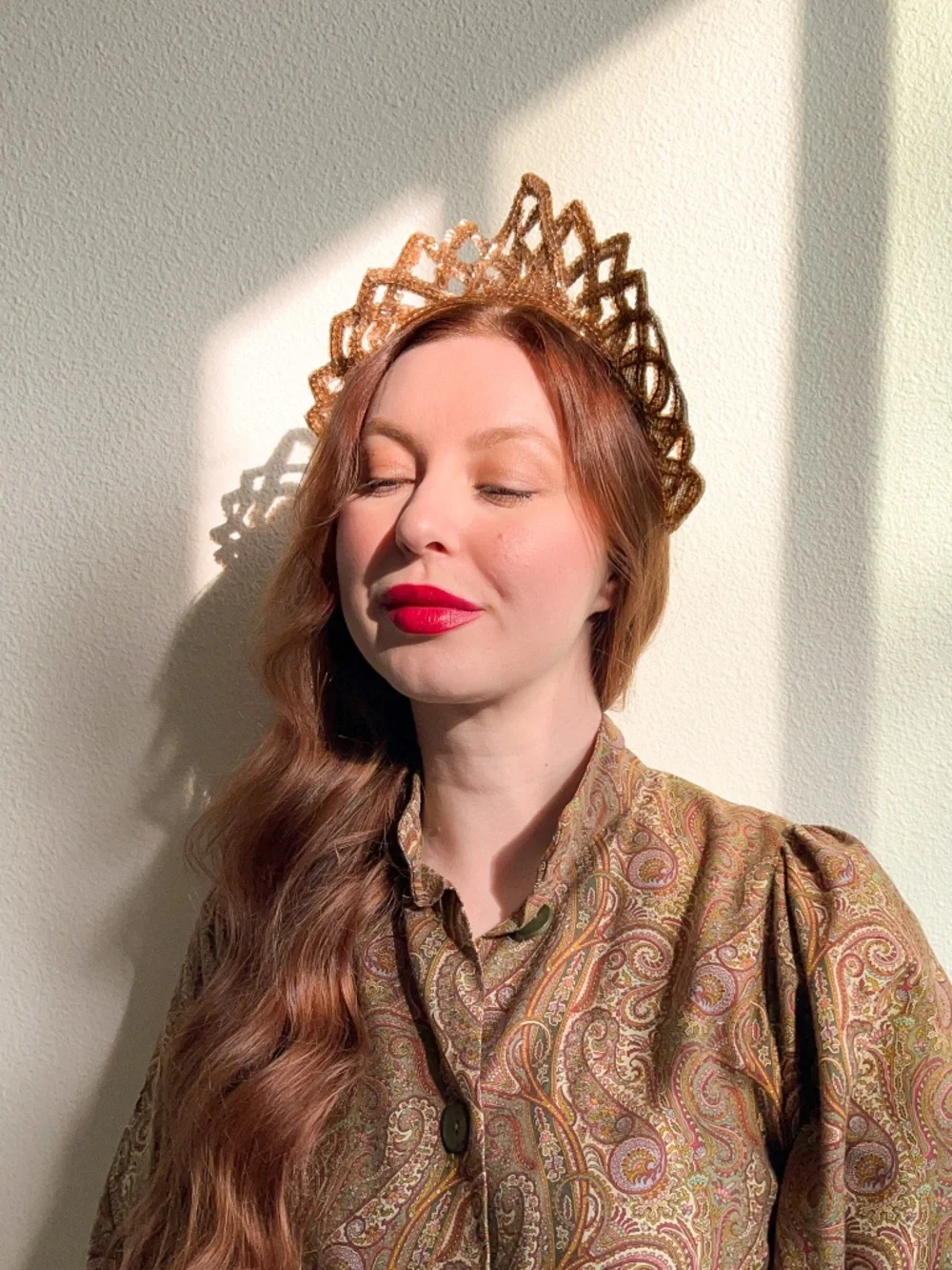 Beautiful Vintage 1940s Bronze Sequins Headband
